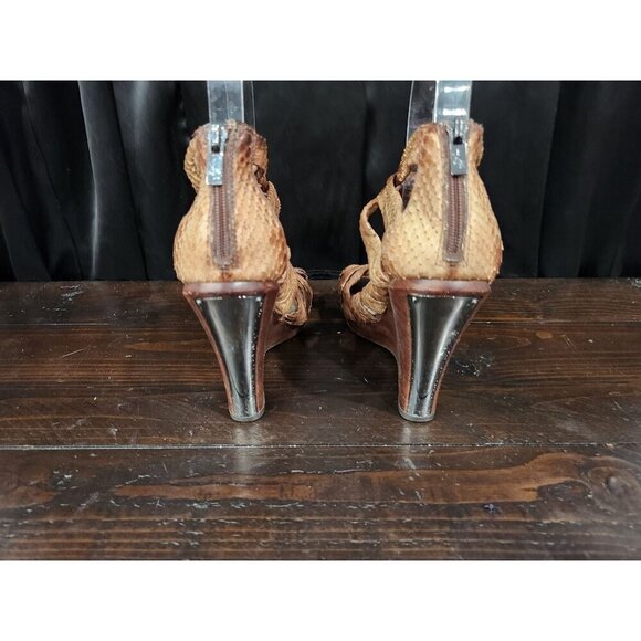 Kenneth Cole "Why Knot" Snake Embossed Leather Wedge Sandals Sz. 6M - Picture 7 of 10